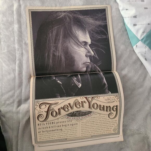 Neil Young Rolling Stone Magazine January 21 1993 - Picture 7 of 10